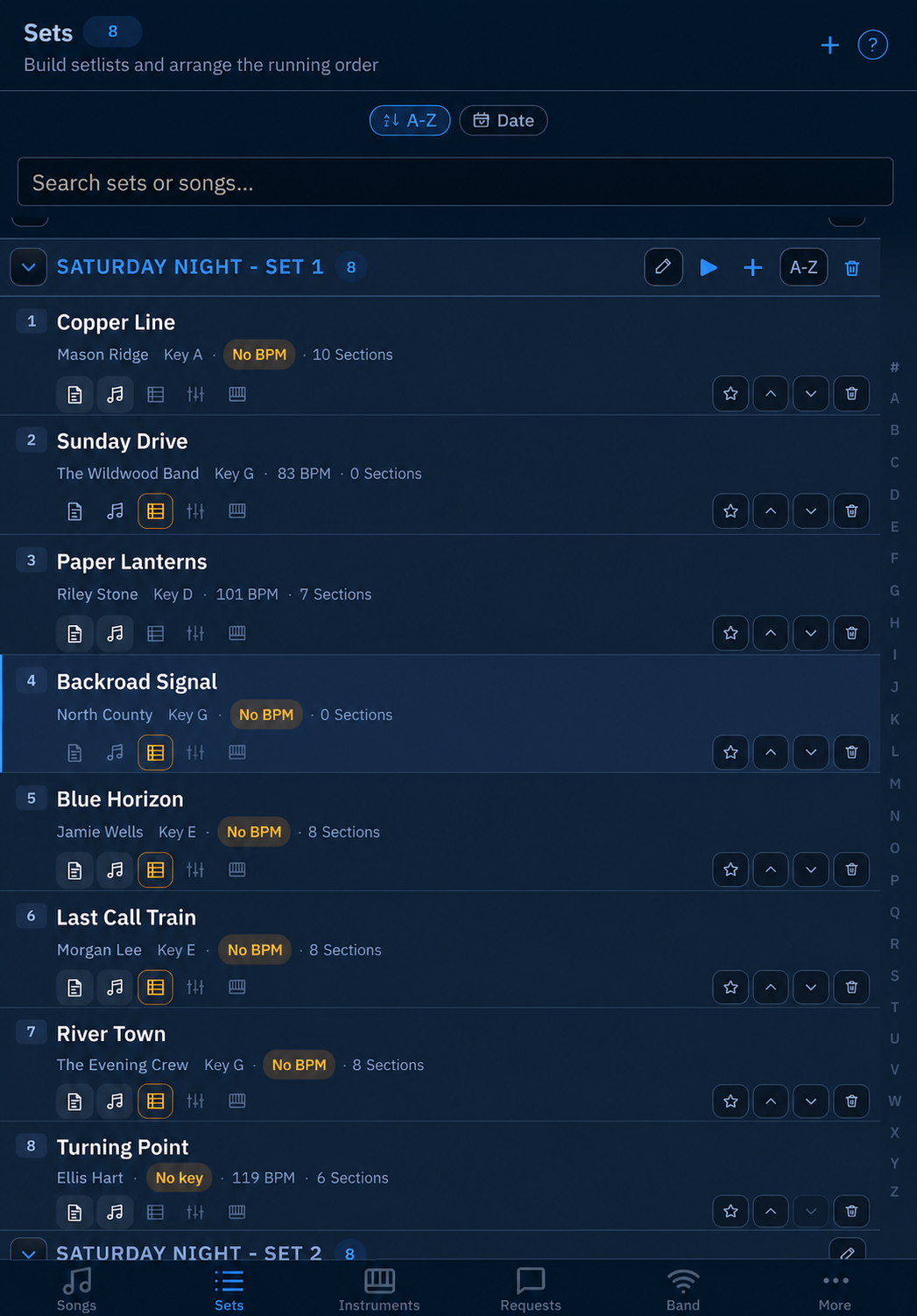 Cuevera Sets screen showing an expanded eight-song set with running-order controls